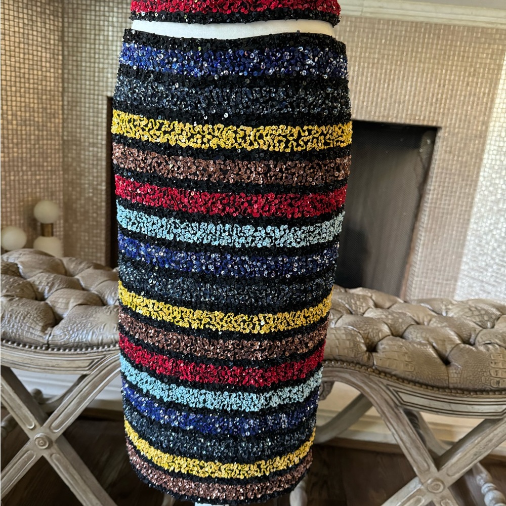 Two piece sequence set - Picture 7 of 9